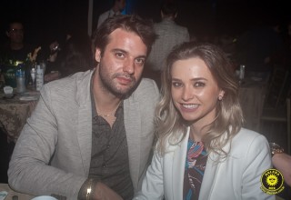 
<a style='margin-left: 5px;' class='btn btn-xs btn-social btn-facebook' href='https://www.facebook.com/sharer/sharer.php?u=https://www.galeramix.com.br/imagem/a80/800-800-90/conteudo/site_galerias/80/live-tijucas-galera-mix-espresso-rural-diogo-portugal-16.jpg' rel='popup' data-width='500' data-height='400'><i class='fa fa-facebook'></i>Compartilhar <span class='hidden-xs'>no Facebook</span>
</a> 
<a class='btn btn-default btn-xs' target='_blank' href='imagem/a80/800-800-90/conteudo/site_galerias/80/live-tijucas-galera-mix-espresso-rural-diogo-portugal-16.jpg'>
<span class='glyphicon glyphicon-cloud-download'></span> Salvar
</a>
