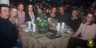 
<a style='margin-left: 5px;' class='btn btn-xs btn-social btn-facebook' href='https://www.facebook.com/sharer/sharer.php?u=https://www.galeramix.com.br/imagem/a80/800-800-90/conteudo/site_galerias/80/live-tijucas-galera-mix-espresso-rural-diogo-portugal-17.jpg' rel='popup' data-width='500' data-height='400'><i class='fa fa-facebook'></i>Compartilhar <span class='hidden-xs'>no Facebook</span>
</a> 
<a class='btn btn-default btn-xs' target='_blank' href='imagem/a80/800-800-90/conteudo/site_galerias/80/live-tijucas-galera-mix-espresso-rural-diogo-portugal-17.jpg'>
<span class='glyphicon glyphicon-cloud-download'></span> Salvar
</a>
