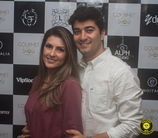 
<a style='margin-left: 5px;' class='btn btn-xs btn-social btn-facebook' href='https://www.facebook.com/sharer/sharer.php?u=https://www.galeramix.com.br/imagem/a80/800-800-90/conteudo/site_galerias/80/live-tijucas-galera-mix-espresso-rural-diogo-portugal-2.jpg' rel='popup' data-width='500' data-height='400'><i class='fa fa-facebook'></i>Compartilhar <span class='hidden-xs'>no Facebook</span>
</a> 
<a class='btn btn-default btn-xs' target='_blank' href='imagem/a80/800-800-90/conteudo/site_galerias/80/live-tijucas-galera-mix-espresso-rural-diogo-portugal-2.jpg'>
<span class='glyphicon glyphicon-cloud-download'></span> Salvar
</a>
