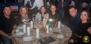 
<a style='margin-left: 5px;' class='btn btn-xs btn-social btn-facebook' href='https://www.facebook.com/sharer/sharer.php?u=https://www.galeramix.com.br/imagem/a80/800-800-90/conteudo/site_galerias/80/live-tijucas-galera-mix-espresso-rural-diogo-portugal-22.jpg' rel='popup' data-width='500' data-height='400'><i class='fa fa-facebook'></i>Compartilhar <span class='hidden-xs'>no Facebook</span>
</a> 
<a class='btn btn-default btn-xs' target='_blank' href='imagem/a80/800-800-90/conteudo/site_galerias/80/live-tijucas-galera-mix-espresso-rural-diogo-portugal-22.jpg'>
<span class='glyphicon glyphicon-cloud-download'></span> Salvar
</a>
