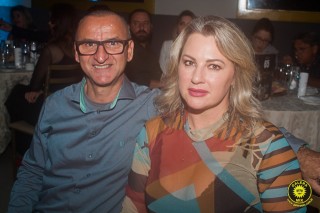 
<a style='margin-left: 5px;' class='btn btn-xs btn-social btn-facebook' href='https://www.facebook.com/sharer/sharer.php?u=https://www.galeramix.com.br/imagem/a80/800-800-90/conteudo/site_galerias/80/live-tijucas-galera-mix-espresso-rural-diogo-portugal-29.jpg' rel='popup' data-width='500' data-height='400'><i class='fa fa-facebook'></i>Compartilhar <span class='hidden-xs'>no Facebook</span>
</a> 
<a class='btn btn-default btn-xs' target='_blank' href='imagem/a80/800-800-90/conteudo/site_galerias/80/live-tijucas-galera-mix-espresso-rural-diogo-portugal-29.jpg'>
<span class='glyphicon glyphicon-cloud-download'></span> Salvar
</a>
