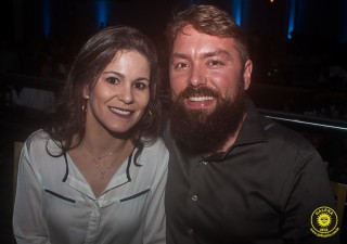 
<a style='margin-left: 5px;' class='btn btn-xs btn-social btn-facebook' href='https://www.facebook.com/sharer/sharer.php?u=https://www.galeramix.com.br/imagem/a80/800-800-90/conteudo/site_galerias/80/live-tijucas-galera-mix-espresso-rural-diogo-portugal-36.jpg' rel='popup' data-width='500' data-height='400'><i class='fa fa-facebook'></i>Compartilhar <span class='hidden-xs'>no Facebook</span>
</a> 
<a class='btn btn-default btn-xs' target='_blank' href='imagem/a80/800-800-90/conteudo/site_galerias/80/live-tijucas-galera-mix-espresso-rural-diogo-portugal-36.jpg'>
<span class='glyphicon glyphicon-cloud-download'></span> Salvar
</a>
