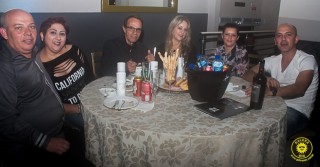 
<a style='margin-left: 5px;' class='btn btn-xs btn-social btn-facebook' href='https://www.facebook.com/sharer/sharer.php?u=https://www.galeramix.com.br/imagem/a80/800-800-90/conteudo/site_galerias/80/live-tijucas-galera-mix-espresso-rural-diogo-portugal-4.jpg' rel='popup' data-width='500' data-height='400'><i class='fa fa-facebook'></i>Compartilhar <span class='hidden-xs'>no Facebook</span>
</a> 
<a class='btn btn-default btn-xs' target='_blank' href='imagem/a80/800-800-90/conteudo/site_galerias/80/live-tijucas-galera-mix-espresso-rural-diogo-portugal-4.jpg'>
<span class='glyphicon glyphicon-cloud-download'></span> Salvar
</a>
