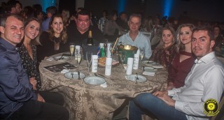 
<a style='margin-left: 5px;' class='btn btn-xs btn-social btn-facebook' href='https://www.facebook.com/sharer/sharer.php?u=https://www.galeramix.com.br/imagem/a80/800-800-90/conteudo/site_galerias/80/live-tijucas-galera-mix-espresso-rural-diogo-portugal-43.jpg' rel='popup' data-width='500' data-height='400'><i class='fa fa-facebook'></i>Compartilhar <span class='hidden-xs'>no Facebook</span>
</a> 
<a class='btn btn-default btn-xs' target='_blank' href='imagem/a80/800-800-90/conteudo/site_galerias/80/live-tijucas-galera-mix-espresso-rural-diogo-portugal-43.jpg'>
<span class='glyphicon glyphicon-cloud-download'></span> Salvar
</a>
