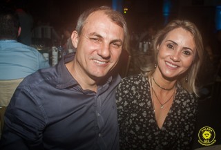 
<a style='margin-left: 5px;' class='btn btn-xs btn-social btn-facebook' href='https://www.facebook.com/sharer/sharer.php?u=https://www.galeramix.com.br/imagem/a80/800-800-90/conteudo/site_galerias/80/live-tijucas-galera-mix-espresso-rural-diogo-portugal-44.jpg' rel='popup' data-width='500' data-height='400'><i class='fa fa-facebook'></i>Compartilhar <span class='hidden-xs'>no Facebook</span>
</a> 
<a class='btn btn-default btn-xs' target='_blank' href='imagem/a80/800-800-90/conteudo/site_galerias/80/live-tijucas-galera-mix-espresso-rural-diogo-portugal-44.jpg'>
<span class='glyphicon glyphicon-cloud-download'></span> Salvar
</a>
