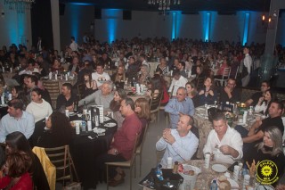 
<a style='margin-left: 5px;' class='btn btn-xs btn-social btn-facebook' href='https://www.facebook.com/sharer/sharer.php?u=https://www.galeramix.com.br/imagem/a80/800-800-90/conteudo/site_galerias/80/live-tijucas-galera-mix-espresso-rural-diogo-portugal-50.jpg' rel='popup' data-width='500' data-height='400'><i class='fa fa-facebook'></i>Compartilhar <span class='hidden-xs'>no Facebook</span>
</a> 
<a class='btn btn-default btn-xs' target='_blank' href='imagem/a80/800-800-90/conteudo/site_galerias/80/live-tijucas-galera-mix-espresso-rural-diogo-portugal-50.jpg'>
<span class='glyphicon glyphicon-cloud-download'></span> Salvar
</a>
