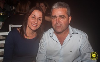 
<a style='margin-left: 5px;' class='btn btn-xs btn-social btn-facebook' href='https://www.facebook.com/sharer/sharer.php?u=https://www.galeramix.com.br/imagem/a80/800-800-90/conteudo/site_galerias/80/live-tijucas-galera-mix-espresso-rural-diogo-portugal-56.jpg' rel='popup' data-width='500' data-height='400'><i class='fa fa-facebook'></i>Compartilhar <span class='hidden-xs'>no Facebook</span>
</a> 
<a class='btn btn-default btn-xs' target='_blank' href='imagem/a80/800-800-90/conteudo/site_galerias/80/live-tijucas-galera-mix-espresso-rural-diogo-portugal-56.jpg'>
<span class='glyphicon glyphicon-cloud-download'></span> Salvar
</a>
