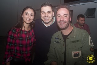 
<a style='margin-left: 5px;' class='btn btn-xs btn-social btn-facebook' href='https://www.facebook.com/sharer/sharer.php?u=https://www.galeramix.com.br/imagem/a80/800-800-90/conteudo/site_galerias/80/live-tijucas-galera-mix-espresso-rural-diogo-portugal-59.jpg' rel='popup' data-width='500' data-height='400'><i class='fa fa-facebook'></i>Compartilhar <span class='hidden-xs'>no Facebook</span>
</a> 
<a class='btn btn-default btn-xs' target='_blank' href='imagem/a80/800-800-90/conteudo/site_galerias/80/live-tijucas-galera-mix-espresso-rural-diogo-portugal-59.jpg'>
<span class='glyphicon glyphicon-cloud-download'></span> Salvar
</a>
