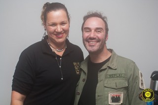 
<a style='margin-left: 5px;' class='btn btn-xs btn-social btn-facebook' href='https://www.facebook.com/sharer/sharer.php?u=https://www.galeramix.com.br/imagem/a80/800-800-90/conteudo/site_galerias/80/live-tijucas-galera-mix-espresso-rural-diogo-portugal-66.jpg' rel='popup' data-width='500' data-height='400'><i class='fa fa-facebook'></i>Compartilhar <span class='hidden-xs'>no Facebook</span>
</a> 
<a class='btn btn-default btn-xs' target='_blank' href='imagem/a80/800-800-90/conteudo/site_galerias/80/live-tijucas-galera-mix-espresso-rural-diogo-portugal-66.jpg'>
<span class='glyphicon glyphicon-cloud-download'></span> Salvar
</a>
