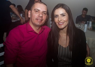 
<a style='margin-left: 5px;' class='btn btn-xs btn-social btn-facebook' href='https://www.facebook.com/sharer/sharer.php?u=https://www.galeramix.com.br/imagem/a80/800-800-90/conteudo/site_galerias/80/live-tijucas-galera-mix-espresso-rural-diogo-portugal-70.jpg' rel='popup' data-width='500' data-height='400'><i class='fa fa-facebook'></i>Compartilhar <span class='hidden-xs'>no Facebook</span>
</a> 
<a class='btn btn-default btn-xs' target='_blank' href='imagem/a80/800-800-90/conteudo/site_galerias/80/live-tijucas-galera-mix-espresso-rural-diogo-portugal-70.jpg'>
<span class='glyphicon glyphicon-cloud-download'></span> Salvar
</a>
