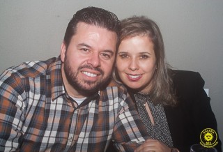 
<a style='margin-left: 5px;' class='btn btn-xs btn-social btn-facebook' href='https://www.facebook.com/sharer/sharer.php?u=https://www.galeramix.com.br/imagem/a80/800-800-90/conteudo/site_galerias/80/live-tijucas-galera-mix-espresso-rural-diogo-portugal-75.jpg' rel='popup' data-width='500' data-height='400'><i class='fa fa-facebook'></i>Compartilhar <span class='hidden-xs'>no Facebook</span>
</a> 
<a class='btn btn-default btn-xs' target='_blank' href='imagem/a80/800-800-90/conteudo/site_galerias/80/live-tijucas-galera-mix-espresso-rural-diogo-portugal-75.jpg'>
<span class='glyphicon glyphicon-cloud-download'></span> Salvar
</a>
