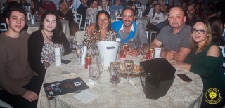 
<a style='margin-left: 5px;' class='btn btn-xs btn-social btn-facebook' href='https://www.facebook.com/sharer/sharer.php?u=https://www.galeramix.com.br/imagem/a80/800-800-90/conteudo/site_galerias/80/live-tijucas-galera-mix-espresso-rural-diogo-portugal-78.jpg' rel='popup' data-width='500' data-height='400'><i class='fa fa-facebook'></i>Compartilhar <span class='hidden-xs'>no Facebook</span>
</a> 
<a class='btn btn-default btn-xs' target='_blank' href='imagem/a80/800-800-90/conteudo/site_galerias/80/live-tijucas-galera-mix-espresso-rural-diogo-portugal-78.jpg'>
<span class='glyphicon glyphicon-cloud-download'></span> Salvar
</a>
