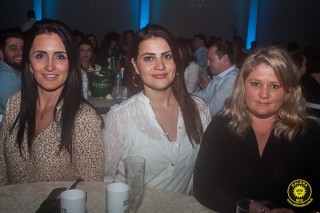 
<a style='margin-left: 5px;' class='btn btn-xs btn-social btn-facebook' href='https://www.facebook.com/sharer/sharer.php?u=https://www.galeramix.com.br/imagem/a80/800-800-90/conteudo/site_galerias/80/live-tijucas-galera-mix-espresso-rural-diogo-portugal-92.jpg' rel='popup' data-width='500' data-height='400'><i class='fa fa-facebook'></i>Compartilhar <span class='hidden-xs'>no Facebook</span>
</a> 
<a class='btn btn-default btn-xs' target='_blank' href='imagem/a80/800-800-90/conteudo/site_galerias/80/live-tijucas-galera-mix-espresso-rural-diogo-portugal-92.jpg'>
<span class='glyphicon glyphicon-cloud-download'></span> Salvar
</a>
