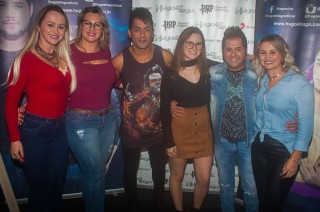 
                                <a style='margin-left: 5px;' class='btn btn-xs btn-social btn-facebook' href='https://www.facebook.com/sharer/sharer.php?u=https://www.galeramix.com.br/imagem/a82/800-800-90/conteudo/site_galerias/82/festa-do-caminhoneiro-tijucas-hugo-e-thiago-tijucas-10.jpg' rel='popup' data-width='500' data-height='400'><i class='fa fa-facebook'></i>Compartilhar <span class='hidden-xs'>no Facebook</span>
                            </a> 
                            <a class='btn btn-default btn-xs' target='_blank' href='imagem/a82/800-800-90/conteudo/site_galerias/82/festa-do-caminhoneiro-tijucas-hugo-e-thiago-tijucas-10.jpg'>
                                <span class='glyphicon glyphicon-cloud-download'></span> Salvar
                            </a>
                            