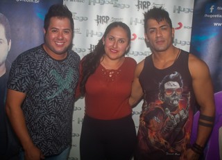 
            <a style='margin-left: 5px;' class='btn btn-xs btn-social btn-facebook' href='https://www.facebook.com/sharer/sharer.php?u=https://www.galeramix.com.br/imagem/a82/800-800-90/conteudo/site_galerias/82/festa-do-caminhoneiro-tijucas-hugo-e-thiago-tijucas-104.jpg' rel='popup' data-width='500' data-height='400'><i class='fa fa-facebook'></i>Compartilhar <span class='hidden-xs'>no Facebook</span>
        </a> 
        <a class='btn btn-default btn-xs' target='_blank' href='imagem/a82/800-800-90/conteudo/site_galerias/82/festa-do-caminhoneiro-tijucas-hugo-e-thiago-tijucas-104.jpg'>
            <span class='glyphicon glyphicon-cloud-download'></span> Salvar
        </a>
        