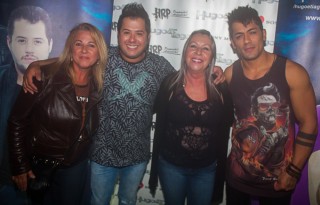 
<a style='margin-left: 5px;' class='btn btn-xs btn-social btn-facebook' href='https://www.facebook.com/sharer/sharer.php?u=https://www.galeramix.com.br/imagem/a82/800-800-90/conteudo/site_galerias/82/festa-do-caminhoneiro-tijucas-hugo-e-thiago-tijucas-107.jpg' rel='popup' data-width='500' data-height='400'><i class='fa fa-facebook'></i>Compartilhar <span class='hidden-xs'>no Facebook</span>
</a> 
<a class='btn btn-default btn-xs' target='_blank' href='imagem/a82/800-800-90/conteudo/site_galerias/82/festa-do-caminhoneiro-tijucas-hugo-e-thiago-tijucas-107.jpg'>
<span class='glyphicon glyphicon-cloud-download'></span> Salvar
</a>
