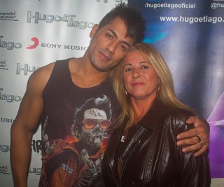 
<a style='margin-left: 5px;' class='btn btn-xs btn-social btn-facebook' href='https://www.facebook.com/sharer/sharer.php?u=https://www.galeramix.com.br/imagem/a82/800-800-90/conteudo/site_galerias/82/festa-do-caminhoneiro-tijucas-hugo-e-thiago-tijucas-108.jpg' rel='popup' data-width='500' data-height='400'><i class='fa fa-facebook'></i>Compartilhar <span class='hidden-xs'>no Facebook</span>
</a> 
<a class='btn btn-default btn-xs' target='_blank' href='imagem/a82/800-800-90/conteudo/site_galerias/82/festa-do-caminhoneiro-tijucas-hugo-e-thiago-tijucas-108.jpg'>
<span class='glyphicon glyphicon-cloud-download'></span> Salvar
</a>
