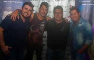 
<a style='margin-left: 5px;' class='btn btn-xs btn-social btn-facebook' href='https://www.facebook.com/sharer/sharer.php?u=https://www.galeramix.com.br/imagem/a82/800-800-90/conteudo/site_galerias/82/festa-do-caminhoneiro-tijucas-hugo-e-thiago-tijucas-129.jpg' rel='popup' data-width='500' data-height='400'><i class='fa fa-facebook'></i>Compartilhar <span class='hidden-xs'>no Facebook</span>
</a> 
<a class='btn btn-default btn-xs' target='_blank' href='imagem/a82/800-800-90/conteudo/site_galerias/82/festa-do-caminhoneiro-tijucas-hugo-e-thiago-tijucas-129.jpg'>
<span class='glyphicon glyphicon-cloud-download'></span> Salvar
</a>
