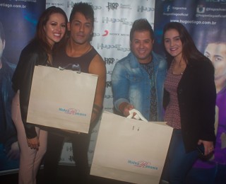 
<a style='margin-left: 5px;' class='btn btn-xs btn-social btn-facebook' href='https://www.facebook.com/sharer/sharer.php?u=https://www.galeramix.com.br/imagem/a82/800-800-90/conteudo/site_galerias/82/festa-do-caminhoneiro-tijucas-hugo-e-thiago-tijucas-3.jpg' rel='popup' data-width='500' data-height='400'><i class='fa fa-facebook'></i>Compartilhar <span class='hidden-xs'>no Facebook</span>
</a> 
<a class='btn btn-default btn-xs' target='_blank' href='imagem/a82/800-800-90/conteudo/site_galerias/82/festa-do-caminhoneiro-tijucas-hugo-e-thiago-tijucas-3.jpg'>
<span class='glyphicon glyphicon-cloud-download'></span> Salvar
</a>
