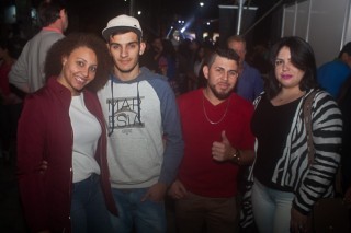 
<a style='margin-left: 5px;' class='btn btn-xs btn-social btn-facebook' href='https://www.facebook.com/sharer/sharer.php?u=https://www.galeramix.com.br/imagem/a82/800-800-90/conteudo/site_galerias/82/festa-do-caminhoneiro-tijucas-hugo-e-thiago-tijucas-30.jpg' rel='popup' data-width='500' data-height='400'><i class='fa fa-facebook'></i>Compartilhar <span class='hidden-xs'>no Facebook</span>
</a> 
<a class='btn btn-default btn-xs' target='_blank' href='imagem/a82/800-800-90/conteudo/site_galerias/82/festa-do-caminhoneiro-tijucas-hugo-e-thiago-tijucas-30.jpg'>
<span class='glyphicon glyphicon-cloud-download'></span> Salvar
</a>
