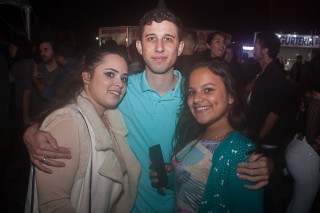 
<a style='margin-left: 5px;' class='btn btn-xs btn-social btn-facebook' href='https://www.facebook.com/sharer/sharer.php?u=https://www.galeramix.com.br/imagem/a82/800-800-90/conteudo/site_galerias/82/festa-do-caminhoneiro-tijucas-hugo-e-thiago-tijucas-33.jpg' rel='popup' data-width='500' data-height='400'><i class='fa fa-facebook'></i>Compartilhar <span class='hidden-xs'>no Facebook</span>
</a> 
<a class='btn btn-default btn-xs' target='_blank' href='imagem/a82/800-800-90/conteudo/site_galerias/82/festa-do-caminhoneiro-tijucas-hugo-e-thiago-tijucas-33.jpg'>
<span class='glyphicon glyphicon-cloud-download'></span> Salvar
</a>
