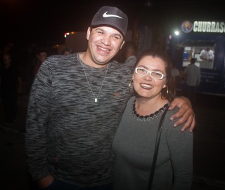 
<a style='margin-left: 5px;' class='btn btn-xs btn-social btn-facebook' href='https://www.facebook.com/sharer/sharer.php?u=https://www.galeramix.com.br/imagem/a82/800-800-90/conteudo/site_galerias/82/festa-do-caminhoneiro-tijucas-hugo-e-thiago-tijucas-41.jpg' rel='popup' data-width='500' data-height='400'><i class='fa fa-facebook'></i>Compartilhar <span class='hidden-xs'>no Facebook</span>
</a> 
<a class='btn btn-default btn-xs' target='_blank' href='imagem/a82/800-800-90/conteudo/site_galerias/82/festa-do-caminhoneiro-tijucas-hugo-e-thiago-tijucas-41.jpg'>
<span class='glyphicon glyphicon-cloud-download'></span> Salvar
</a>
