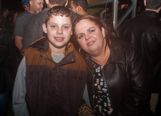 
<a style='margin-left: 5px;' class='btn btn-xs btn-social btn-facebook' href='https://www.facebook.com/sharer/sharer.php?u=https://www.galeramix.com.br/imagem/a82/800-800-90/conteudo/site_galerias/82/festa-do-caminhoneiro-tijucas-hugo-e-thiago-tijucas-43.jpg' rel='popup' data-width='500' data-height='400'><i class='fa fa-facebook'></i>Compartilhar <span class='hidden-xs'>no Facebook</span>
</a> 
<a class='btn btn-default btn-xs' target='_blank' href='imagem/a82/800-800-90/conteudo/site_galerias/82/festa-do-caminhoneiro-tijucas-hugo-e-thiago-tijucas-43.jpg'>
<span class='glyphicon glyphicon-cloud-download'></span> Salvar
</a>
