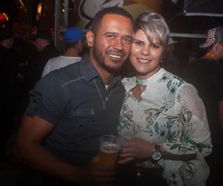 
<a style='margin-left: 5px;' class='btn btn-xs btn-social btn-facebook' href='https://www.facebook.com/sharer/sharer.php?u=https://www.galeramix.com.br/imagem/a82/800-800-90/conteudo/site_galerias/82/festa-do-caminhoneiro-tijucas-hugo-e-thiago-tijucas-52.jpg' rel='popup' data-width='500' data-height='400'><i class='fa fa-facebook'></i>Compartilhar <span class='hidden-xs'>no Facebook</span>
</a> 
<a class='btn btn-default btn-xs' target='_blank' href='imagem/a82/800-800-90/conteudo/site_galerias/82/festa-do-caminhoneiro-tijucas-hugo-e-thiago-tijucas-52.jpg'>
<span class='glyphicon glyphicon-cloud-download'></span> Salvar
</a>
