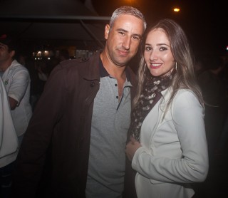 
<a style='margin-left: 5px;' class='btn btn-xs btn-social btn-facebook' href='https://www.facebook.com/sharer/sharer.php?u=https://www.galeramix.com.br/imagem/a82/800-800-90/conteudo/site_galerias/82/festa-do-caminhoneiro-tijucas-hugo-e-thiago-tijucas-54.jpg' rel='popup' data-width='500' data-height='400'><i class='fa fa-facebook'></i>Compartilhar <span class='hidden-xs'>no Facebook</span>
</a> 
<a class='btn btn-default btn-xs' target='_blank' href='imagem/a82/800-800-90/conteudo/site_galerias/82/festa-do-caminhoneiro-tijucas-hugo-e-thiago-tijucas-54.jpg'>
<span class='glyphicon glyphicon-cloud-download'></span> Salvar
</a>
