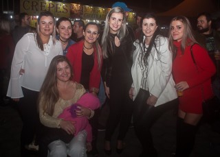 
<a style='margin-left: 5px;' class='btn btn-xs btn-social btn-facebook' href='https://www.facebook.com/sharer/sharer.php?u=https://www.galeramix.com.br/imagem/a82/800-800-90/conteudo/site_galerias/82/festa-do-caminhoneiro-tijucas-hugo-e-thiago-tijucas-66.jpg' rel='popup' data-width='500' data-height='400'><i class='fa fa-facebook'></i>Compartilhar <span class='hidden-xs'>no Facebook</span>
</a> 
<a class='btn btn-default btn-xs' target='_blank' href='imagem/a82/800-800-90/conteudo/site_galerias/82/festa-do-caminhoneiro-tijucas-hugo-e-thiago-tijucas-66.jpg'>
<span class='glyphicon glyphicon-cloud-download'></span> Salvar
</a>
