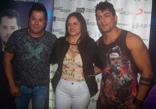 
<a style='margin-left: 5px;' class='btn btn-xs btn-social btn-facebook' href='https://www.facebook.com/sharer/sharer.php?u=https://www.galeramix.com.br/imagem/a82/800-800-90/conteudo/site_galerias/82/festa-do-caminhoneiro-tijucas-hugo-e-thiago-tijucas-88.jpg' rel='popup' data-width='500' data-height='400'><i class='fa fa-facebook'></i>Compartilhar <span class='hidden-xs'>no Facebook</span>
</a> 
<a class='btn btn-default btn-xs' target='_blank' href='imagem/a82/800-800-90/conteudo/site_galerias/82/festa-do-caminhoneiro-tijucas-hugo-e-thiago-tijucas-88.jpg'>
<span class='glyphicon glyphicon-cloud-download'></span> Salvar
</a>
