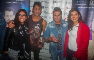 
<a style='margin-left: 5px;' class='btn btn-xs btn-social btn-facebook' href='https://www.facebook.com/sharer/sharer.php?u=https://www.galeramix.com.br/imagem/a82/800-800-90/conteudo/site_galerias/82/festa-do-caminhoneiro-tijucas-hugo-e-thiago-tijucas-9.jpg' rel='popup' data-width='500' data-height='400'><i class='fa fa-facebook'></i>Compartilhar <span class='hidden-xs'>no Facebook</span>
</a> 
<a class='btn btn-default btn-xs' target='_blank' href='imagem/a82/800-800-90/conteudo/site_galerias/82/festa-do-caminhoneiro-tijucas-hugo-e-thiago-tijucas-9.jpg'>
<span class='glyphicon glyphicon-cloud-download'></span> Salvar
</a>
