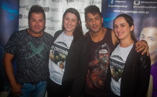 
<a style='margin-left: 5px;' class='btn btn-xs btn-social btn-facebook' href='https://www.facebook.com/sharer/sharer.php?u=https://www.galeramix.com.br/imagem/a82/800-800-90/conteudo/site_galerias/82/festa-do-caminhoneiro-tijucas-hugo-e-thiago-tijucas-98.jpg' rel='popup' data-width='500' data-height='400'><i class='fa fa-facebook'></i>Compartilhar <span class='hidden-xs'>no Facebook</span>
</a> 
<a class='btn btn-default btn-xs' target='_blank' href='imagem/a82/800-800-90/conteudo/site_galerias/82/festa-do-caminhoneiro-tijucas-hugo-e-thiago-tijucas-98.jpg'>
<span class='glyphicon glyphicon-cloud-download'></span> Salvar
</a>
