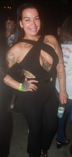 
                            <a style='margin-left: 5px;' class='btn btn-xs btn-social btn-facebook' href='https://www.facebook.com/sharer/sharer.php?u=https://www.galeramix.com.br/imagem/a84/800-800-90/conteudo/site_galerias/84/feijoada-do-jean-negao-galera-mix-11.jpg' rel='popup' data-width='500' data-height='400'><i class='fa fa-facebook'></i>Compartilhar <span class='hidden-xs'>no Facebook</span>
                        </a> 
                        <a class='btn btn-default btn-xs' target='_blank' href='imagem/a84/800-800-90/conteudo/site_galerias/84/feijoada-do-jean-negao-galera-mix-11.jpg'>
                            <span class='glyphicon glyphicon-cloud-download'></span> Salvar
                        </a>
                        