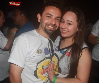 
<a style='margin-left: 5px;' class='btn btn-xs btn-social btn-facebook' href='https://www.facebook.com/sharer/sharer.php?u=https://www.galeramix.com.br/imagem/a84/800-800-90/conteudo/site_galerias/84/feijoada-do-jean-negao-galera-mix-19.jpg' rel='popup' data-width='500' data-height='400'><i class='fa fa-facebook'></i>Compartilhar <span class='hidden-xs'>no Facebook</span>
</a> 
<a class='btn btn-default btn-xs' target='_blank' href='imagem/a84/800-800-90/conteudo/site_galerias/84/feijoada-do-jean-negao-galera-mix-19.jpg'>
<span class='glyphicon glyphicon-cloud-download'></span> Salvar
</a>
