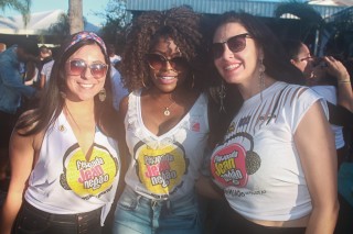 
<a style='margin-left: 5px;' class='btn btn-xs btn-social btn-facebook' href='https://www.facebook.com/sharer/sharer.php?u=https://www.galeramix.com.br/imagem/a84/800-800-90/conteudo/site_galerias/84/feijoada-do-jean-negao-galera-mix-65.jpg' rel='popup' data-width='500' data-height='400'><i class='fa fa-facebook'></i>Compartilhar <span class='hidden-xs'>no Facebook</span>
</a> 
<a class='btn btn-default btn-xs' target='_blank' href='imagem/a84/800-800-90/conteudo/site_galerias/84/feijoada-do-jean-negao-galera-mix-65.jpg'>
<span class='glyphicon glyphicon-cloud-download'></span> Salvar
</a>
