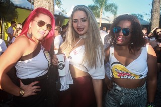 
<a style='margin-left: 5px;' class='btn btn-xs btn-social btn-facebook' href='https://www.facebook.com/sharer/sharer.php?u=https://www.galeramix.com.br/imagem/a84/800-800-90/conteudo/site_galerias/84/feijoada-do-jean-negao-galera-mix-67.jpg' rel='popup' data-width='500' data-height='400'><i class='fa fa-facebook'></i>Compartilhar <span class='hidden-xs'>no Facebook</span>
</a> 
<a class='btn btn-default btn-xs' target='_blank' href='imagem/a84/800-800-90/conteudo/site_galerias/84/feijoada-do-jean-negao-galera-mix-67.jpg'>
<span class='glyphicon glyphicon-cloud-download'></span> Salvar
</a>
