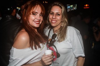 
<a style='margin-left: 5px;' class='btn btn-xs btn-social btn-facebook' href='https://www.facebook.com/sharer/sharer.php?u=https://www.galeramix.com.br/imagem/a84/800-800-90/conteudo/site_galerias/84/feijoada-do-jean-negao-galera-mix-73.jpg' rel='popup' data-width='500' data-height='400'><i class='fa fa-facebook'></i>Compartilhar <span class='hidden-xs'>no Facebook</span>
</a> 
<a class='btn btn-default btn-xs' target='_blank' href='imagem/a84/800-800-90/conteudo/site_galerias/84/feijoada-do-jean-negao-galera-mix-73.jpg'>
<span class='glyphicon glyphicon-cloud-download'></span> Salvar
</a>
