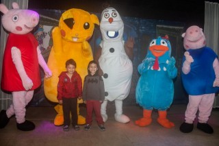 
                <a style='margin-left: 5px;' class='btn btn-xs btn-social btn-facebook' href='https://www.facebook.com/sharer/sharer.php?u=https://www.galeramix.com.br/imagem/a85/800-800-90/conteudo/site_galerias/85/img2952.jpg' rel='popup' data-width='500' data-height='400'><i class='fa fa-facebook'></i>Compartilhar <span class='hidden-xs'>no Facebook</span>
            </a> 
            <a class='btn btn-default btn-xs' target='_blank' href='imagem/a85/800-800-90/conteudo/site_galerias/85/img2952.jpg'>
                <span class='glyphicon glyphicon-cloud-download'></span> Salvar
            </a>
            