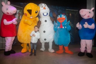 
<a style='margin-left: 5px;' class='btn btn-xs btn-social btn-facebook' href='https://www.facebook.com/sharer/sharer.php?u=https://www.galeramix.com.br/imagem/a85/800-800-90/conteudo/site_galerias/85/img2968.jpg' rel='popup' data-width='500' data-height='400'><i class='fa fa-facebook'></i>Compartilhar <span class='hidden-xs'>no Facebook</span>
</a> 
<a class='btn btn-default btn-xs' target='_blank' href='imagem/a85/800-800-90/conteudo/site_galerias/85/img2968.jpg'>
<span class='glyphicon glyphicon-cloud-download'></span> Salvar
</a>
