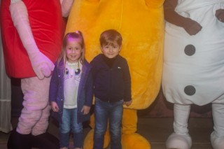 
<a style='margin-left: 5px;' class='btn btn-xs btn-social btn-facebook' href='https://www.facebook.com/sharer/sharer.php?u=https://www.galeramix.com.br/imagem/a85/800-800-90/conteudo/site_galerias/85/img2974.jpg' rel='popup' data-width='500' data-height='400'><i class='fa fa-facebook'></i>Compartilhar <span class='hidden-xs'>no Facebook</span>
</a> 
<a class='btn btn-default btn-xs' target='_blank' href='imagem/a85/800-800-90/conteudo/site_galerias/85/img2974.jpg'>
<span class='glyphicon glyphicon-cloud-download'></span> Salvar
</a>
