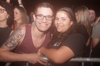 
<a style='margin-left: 5px;' class='btn btn-xs btn-social btn-facebook' href='https://www.facebook.com/sharer/sharer.php?u=https://www.galeramix.com.br/imagem/a86/800-800-90/conteudo/site_galerias/86/skank-petry-galera-mix-18.jpg' rel='popup' data-width='500' data-height='400'><i class='fa fa-facebook'></i>Compartilhar <span class='hidden-xs'>no Facebook</span>
</a> 
<a class='btn btn-default btn-xs' target='_blank' href='imagem/a86/800-800-90/conteudo/site_galerias/86/skank-petry-galera-mix-18.jpg'>
<span class='glyphicon glyphicon-cloud-download'></span> Salvar
</a>
