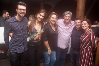 
<a style='margin-left: 5px;' class='btn btn-xs btn-social btn-facebook' href='https://www.facebook.com/sharer/sharer.php?u=https://www.galeramix.com.br/imagem/a86/800-800-90/conteudo/site_galerias/86/skank-petry-galera-mix-29.jpg' rel='popup' data-width='500' data-height='400'><i class='fa fa-facebook'></i>Compartilhar <span class='hidden-xs'>no Facebook</span>
</a> 
<a class='btn btn-default btn-xs' target='_blank' href='imagem/a86/800-800-90/conteudo/site_galerias/86/skank-petry-galera-mix-29.jpg'>
<span class='glyphicon glyphicon-cloud-download'></span> Salvar
</a>
