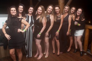 
<a style='margin-left: 5px;' class='btn btn-xs btn-social btn-facebook' href='https://www.facebook.com/sharer/sharer.php?u=https://www.galeramix.com.br/imagem/a86/800-800-90/conteudo/site_galerias/86/skank-petry-galera-mix-31.jpg' rel='popup' data-width='500' data-height='400'><i class='fa fa-facebook'></i>Compartilhar <span class='hidden-xs'>no Facebook</span>
</a> 
<a class='btn btn-default btn-xs' target='_blank' href='imagem/a86/800-800-90/conteudo/site_galerias/86/skank-petry-galera-mix-31.jpg'>
<span class='glyphicon glyphicon-cloud-download'></span> Salvar
</a>
