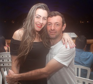 
<a style='margin-left: 5px;' class='btn btn-xs btn-social btn-facebook' href='https://www.facebook.com/sharer/sharer.php?u=https://www.galeramix.com.br/imagem/a86/800-800-90/conteudo/site_galerias/86/skank-petry-galera-mix-41.jpg' rel='popup' data-width='500' data-height='400'><i class='fa fa-facebook'></i>Compartilhar <span class='hidden-xs'>no Facebook</span>
</a> 
<a class='btn btn-default btn-xs' target='_blank' href='imagem/a86/800-800-90/conteudo/site_galerias/86/skank-petry-galera-mix-41.jpg'>
<span class='glyphicon glyphicon-cloud-download'></span> Salvar
</a>
