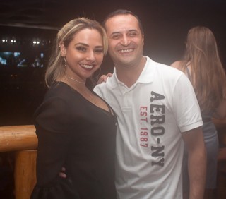 
<a style='margin-left: 5px;' class='btn btn-xs btn-social btn-facebook' href='https://www.facebook.com/sharer/sharer.php?u=https://www.galeramix.com.br/imagem/a86/800-800-90/conteudo/site_galerias/86/skank-petry-galera-mix-43.jpg' rel='popup' data-width='500' data-height='400'><i class='fa fa-facebook'></i>Compartilhar <span class='hidden-xs'>no Facebook</span>
</a> 
<a class='btn btn-default btn-xs' target='_blank' href='imagem/a86/800-800-90/conteudo/site_galerias/86/skank-petry-galera-mix-43.jpg'>
<span class='glyphicon glyphicon-cloud-download'></span> Salvar
</a>
