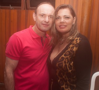 
<a style='margin-left: 5px;' class='btn btn-xs btn-social btn-facebook' href='https://www.facebook.com/sharer/sharer.php?u=https://www.galeramix.com.br/imagem/a86/800-800-90/conteudo/site_galerias/86/skank-petry-galera-mix-44.jpg' rel='popup' data-width='500' data-height='400'><i class='fa fa-facebook'></i>Compartilhar <span class='hidden-xs'>no Facebook</span>
</a> 
<a class='btn btn-default btn-xs' target='_blank' href='imagem/a86/800-800-90/conteudo/site_galerias/86/skank-petry-galera-mix-44.jpg'>
<span class='glyphicon glyphicon-cloud-download'></span> Salvar
</a>
