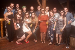 
<a style='margin-left: 5px;' class='btn btn-xs btn-social btn-facebook' href='https://www.facebook.com/sharer/sharer.php?u=https://www.galeramix.com.br/imagem/a86/800-800-90/conteudo/site_galerias/86/skank-petry-galera-mix-58.jpg' rel='popup' data-width='500' data-height='400'><i class='fa fa-facebook'></i>Compartilhar <span class='hidden-xs'>no Facebook</span>
</a> 
<a class='btn btn-default btn-xs' target='_blank' href='imagem/a86/800-800-90/conteudo/site_galerias/86/skank-petry-galera-mix-58.jpg'>
<span class='glyphicon glyphicon-cloud-download'></span> Salvar
</a>
