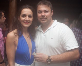 
<a style='margin-left: 5px;' class='btn btn-xs btn-social btn-facebook' href='https://www.facebook.com/sharer/sharer.php?u=https://www.galeramix.com.br/imagem/a86/800-800-90/conteudo/site_galerias/86/skank-petry-galera-mix-64.jpg' rel='popup' data-width='500' data-height='400'><i class='fa fa-facebook'></i>Compartilhar <span class='hidden-xs'>no Facebook</span>
</a> 
<a class='btn btn-default btn-xs' target='_blank' href='imagem/a86/800-800-90/conteudo/site_galerias/86/skank-petry-galera-mix-64.jpg'>
<span class='glyphicon glyphicon-cloud-download'></span> Salvar
</a>
