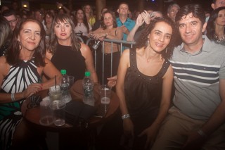 
<a style='margin-left: 5px;' class='btn btn-xs btn-social btn-facebook' href='https://www.facebook.com/sharer/sharer.php?u=https://www.galeramix.com.br/imagem/a86/800-800-90/conteudo/site_galerias/86/skank-petry-galera-mix-7.jpg' rel='popup' data-width='500' data-height='400'><i class='fa fa-facebook'></i>Compartilhar <span class='hidden-xs'>no Facebook</span>
</a> 
<a class='btn btn-default btn-xs' target='_blank' href='imagem/a86/800-800-90/conteudo/site_galerias/86/skank-petry-galera-mix-7.jpg'>
<span class='glyphicon glyphicon-cloud-download'></span> Salvar
</a>
